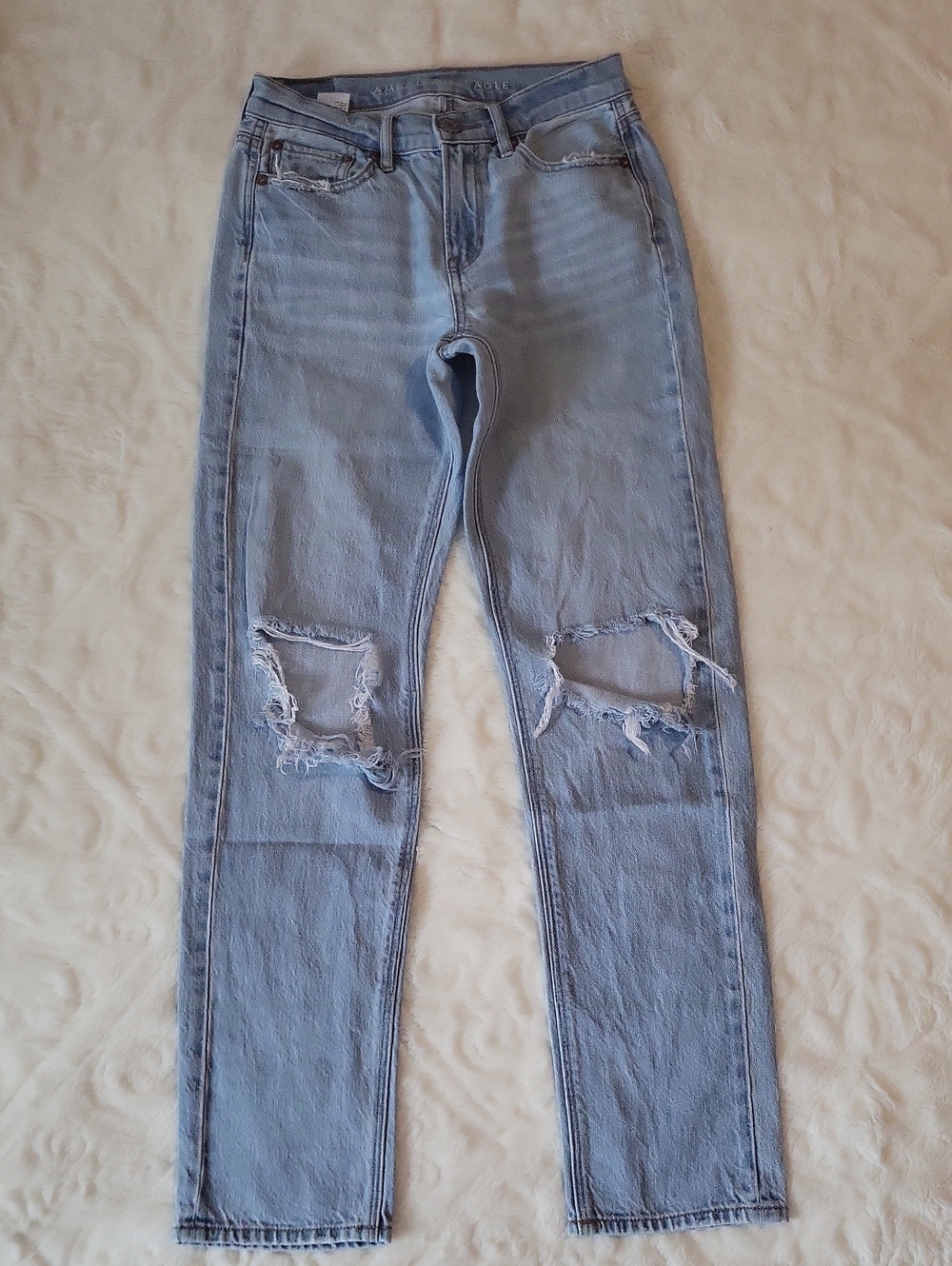 American Eagle Outfitters Light Wash Distressed 1977 Jeans